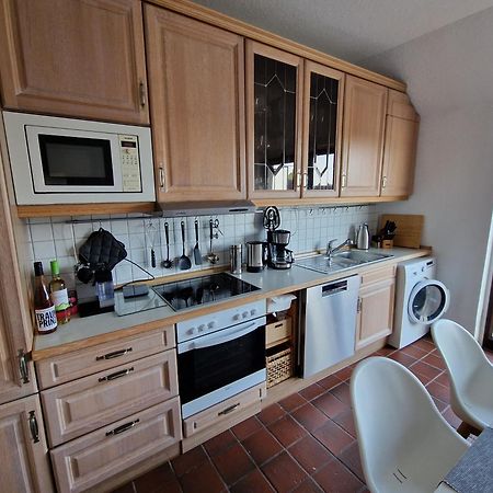 98Qm Wohnung Im Villenviertel - Voll Ausgestattet Mit Balkon Und Kamin - Wlan Gratis Wilhelmshaven Bagian luar foto