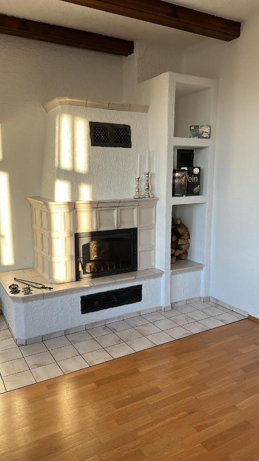 98Qm Wohnung Im Villenviertel - Voll Ausgestattet Mit Balkon Und Kamin - Wlan Gratis Wilhelmshaven Bagian luar foto
