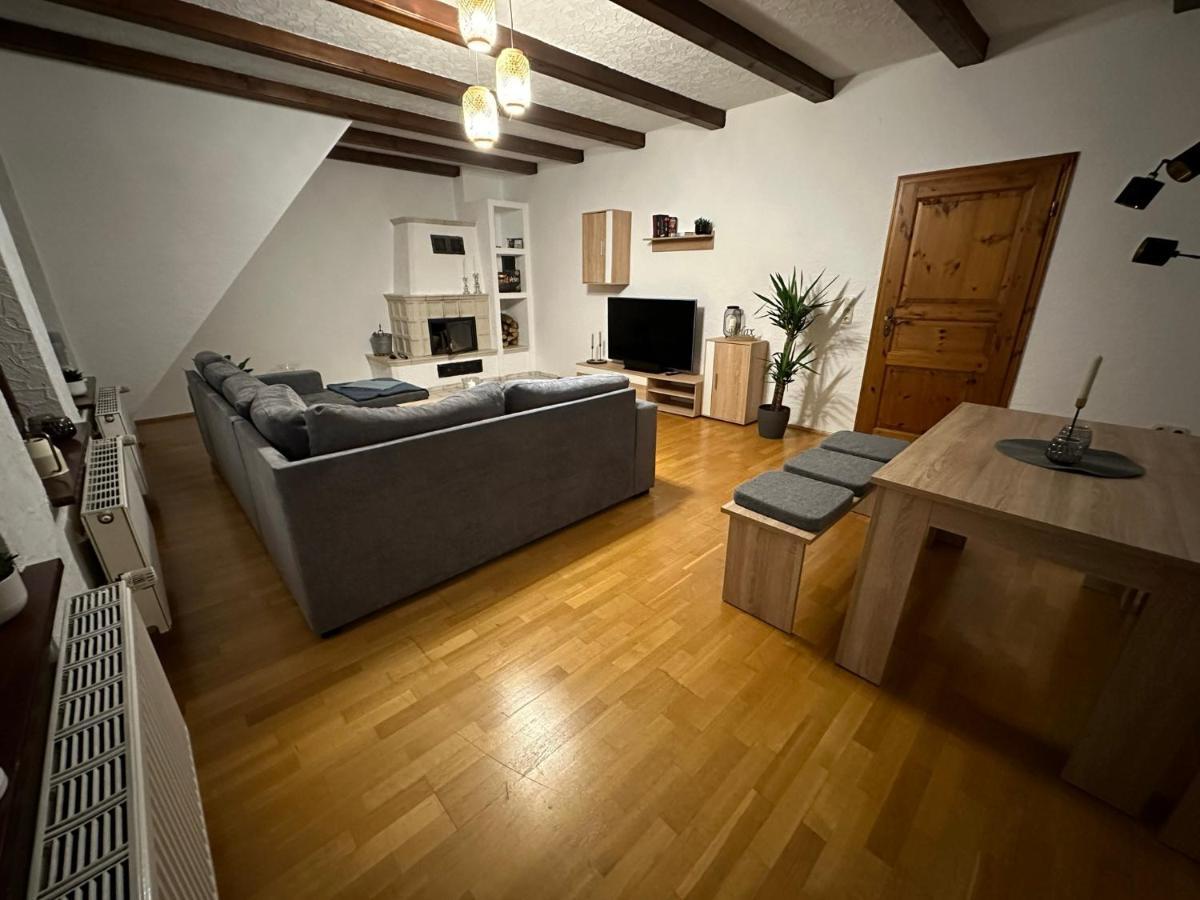 98Qm Wohnung Im Villenviertel - Voll Ausgestattet Mit Balkon Und Kamin - Wlan Gratis Wilhelmshaven Bagian luar foto