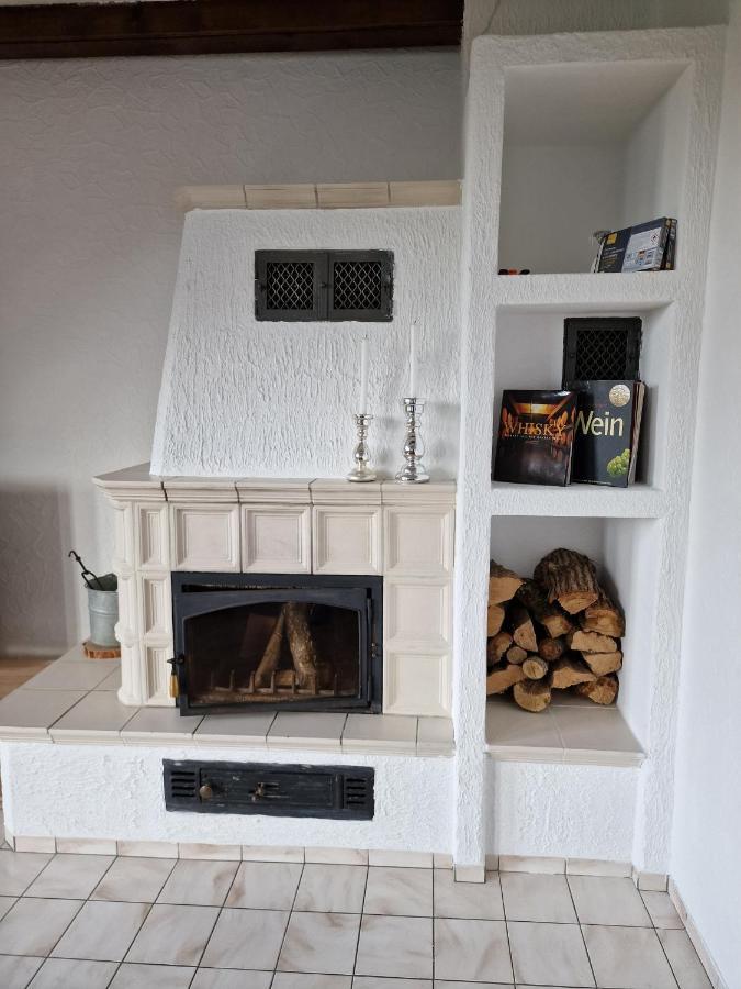 98Qm Wohnung Im Villenviertel - Voll Ausgestattet Mit Balkon Und Kamin - Wlan Gratis Wilhelmshaven Bagian luar foto