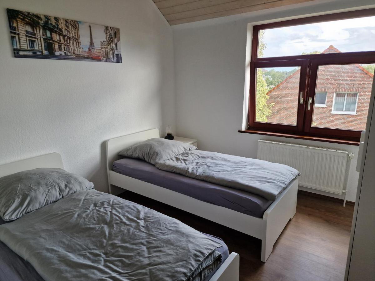 98Qm Wohnung Im Villenviertel - Voll Ausgestattet Mit Balkon Und Kamin - Wlan Gratis Wilhelmshaven Bagian luar foto